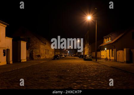 Germany, City of Luckenwalde, Deserted streets at night during the curfew for the unvaccinated Stock Photo