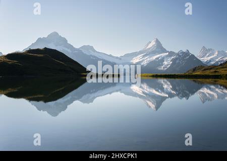 Wetterhorn, Schreckhorn, Bachalpsee, Oberland Bernese, Svizzera Foto Stock