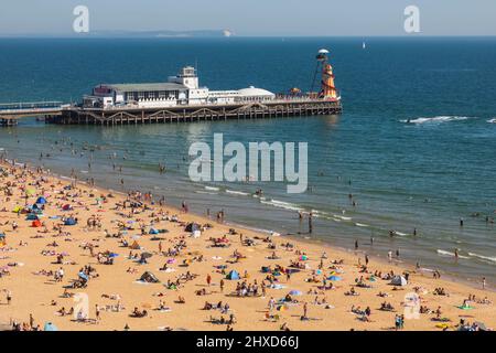 Inghilterra, Dorset, Bournemouth, Bournemouth Beach e Pier Foto Stock