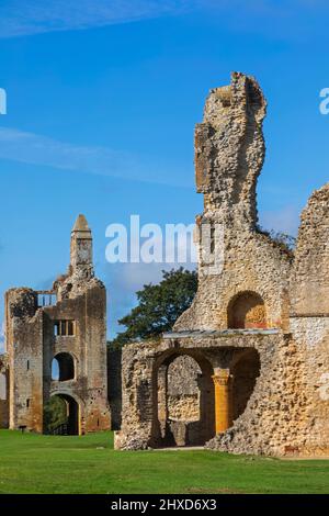 Inghilterra, Dorset, Sherborne, le rovine del vecchio castello di Sherborne un palazzo medievale del 12the secolo Foto Stock
