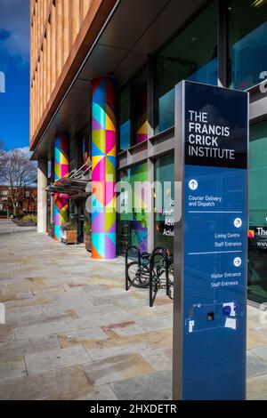 Il Francis Crick Institute di Londra, noto anche come The Crick, è un nuovo istituto di ricerca biomedica inaugurato nell'agosto 2016. Architetti: HOK e PLP Foto Stock