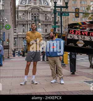 ADAM SANDLER e JUANCHO HERNANGOMEZ in HUSTLE (2022), diretto da GEREMIA ZAGAR. Credit: HAPPY MADISON PRODUCTIONS / Album Foto Stock
