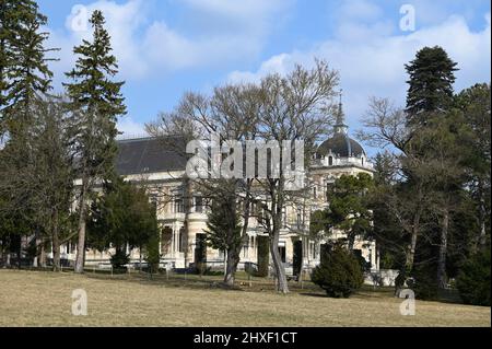 Vienna, Austria. 06 marzo 2022. Il Lainzer Tiergarten di Vienna. La Villa Hermes nel Lainzer Tiergarten Foto Stock
