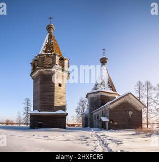 Antica tenda di legno chiesa dell'Epifania nel villaggio di Pogost, regione di Arkhangelsk, Russia Foto Stock