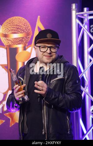 Anthony Weihs beim MusicMatch - Die Hitcharts bei MyTVplus im Gläsernen Studio von MyTVplus im Elbepark. Dresda,11.03.2022 Foto Stock