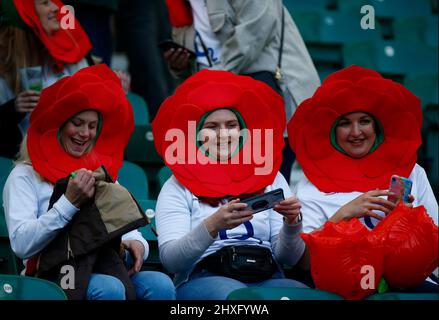 Londra, Regno Unito. 12th Mar 2022. LONDRA, INGHILTERRA - MARZO 12: I fan dell'Inghilterra durante la partita Guinness Six Nations tra Inghilterra e Irlanda, al Twickenham Stadium il 12th Marzo 2022 a Londra, Inghilterra Credit: Action Foto Sport/Alamy Live News Foto Stock