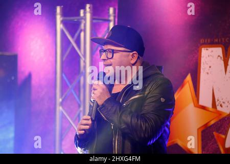 Anthony Weihs beim MusicMatch - Die Hitcharts bei MyTVplus im Gläsernen Studio von MyTVplus im Elbepark. Dresda,11.03.2022 Foto Stock