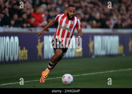 Londra, Regno Unito. 12th Mar 2022. Bryan Mbeumo di Brentford in azione durante il gioco. Partita della Premier League, Brentford contro Burnley al Brentford Community Stadium di Brentford, Londra sabato 12th marzo 2022. Questa immagine può essere utilizzata solo a scopo editoriale. Solo per uso editoriale, licenza richiesta per uso commerciale. Nessun uso in scommesse, giochi o un singolo club/campionato/player pubblicazioni. pic di Steffan Bowen/Andrew Orchard sport fotografia/Alamy Live news credito: Andrew Orchard sport fotografia/Alamy Live News Foto Stock