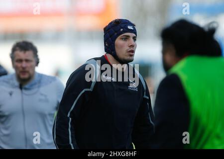 Newcastle, Regno Unito. 12th Mar 2022. NEWCASTLE UPON TYNE, REGNO UNITO. MAR 12th Josh Basham di Newcastle Falcons (centro) prima della partita Gallagher Premiership tra Newcastle Falcons e Saracens a Kingston Park, Newcastle sabato 12th marzo 2022. (Credit: Chris Lishman | MI News) Credit: MI News & Sport /Alamy Live News Foto Stock