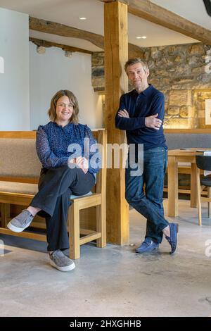 Lo chef Michael Wignall e sua moglie Johanna sono i proprietari dell'Angelo di Hetton nello Yorkshire, Regno Unito. Foto Stock
