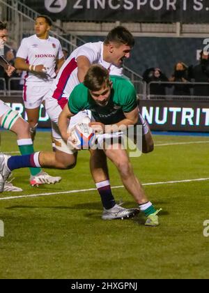 Barnet, Londra, Regno Unito. 12th Mar 2022. Matthew Devine (9 - Irlanda U20) segna una prova nella partita tra Inghilterra U20 e Irlanda U20 nel campionato Under-20 Six Nations allo StoneX Stadium, Barnet, Londra il 12th marzo 2021 Claire Jeffrey/SPP Credit: SPP Sport Press Photo. /Alamy Live News Foto Stock