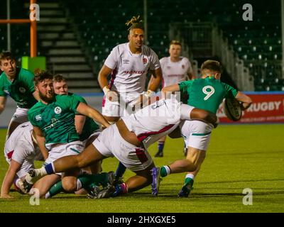 Barnet, Londra, Regno Unito. 12th Mar 2022. Matthew Devine (9 - Irlanda U20) fa una pausa nella partita tra Inghilterra U20 e Irlanda U20 nel campionato Under-20 Six Nations allo StoneX Stadium, Barnet, Londra il 12th marzo 2021 Claire Jeffrey/SPP Credit: SPP Sport Press Photo. /Alamy Live News Foto Stock