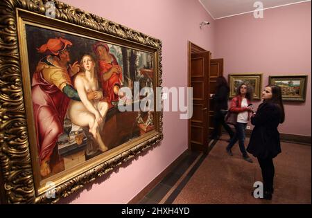 Bucarest, Romania - 20 maggio 2017: Lunga notte di musei al Museo Nazionale d'Arte Rumeno aperto gratuitamente al pubblico e ai media. Immagine per editoriale Foto Stock