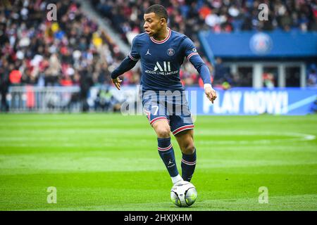 Parigi, Francia. 13th Mar 2022. Kylian MBAPPE del PSG durante il campionato di Fench Ligue 1 partita di calcio tra Paris Saint-Germain e Girondins de Bordeaux il 13 marzo 2022 allo stadio Parc des Princes di Parigi, Francia - Foto Matthieu Mirville/DPPI Credit: DPPI Media/Alamy Live News Foto Stock