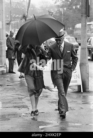 Primo giorno al Royal Ascot, martedì 14th giugno 2019. I nostri spettacoli di foto ... Peter Sellers e la moglie Lynne Frederick. Foto Stock