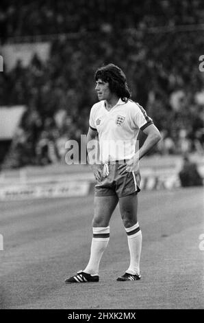 Kevin Keegan durante la partita Inghilterra / Galles, British Championships. Punteggio finale 1-0 per il Galles. Stadio di Wembley, 31st maggio 1977. Foto Stock