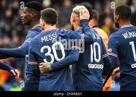 NEYMAR JR di PSG festeggia il suo obiettivo con Lionel (Leo) MESSI di PSG durante il campionato di Fench Ligue 1 partita di calcio tra Parigi Saint-Germain e Girondins de Bordeaux il 13 marzo 2022 allo stadio Parc des Princes di Parigi, Francia - Foto: Matthieu Mirville/DPPI/LiveMedia Foto Stock