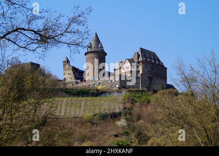 Castello di Stahleck nella città di Bacharach sul Reno o sul Reno in Germania (alta Valle del Medio Reno a Bacharach nella Renania-Palatinato) Foto Stock