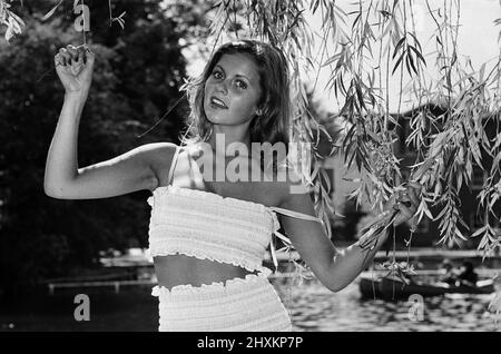 Modello Joanne Latham. 25th luglio 1977. Foto Stock