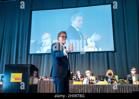 Neumünster, Germania 13. März 2022, Landesparteitag der FDP Schleswig-Holstein, die Delegierten beschließen das Programm für die kommende Landtag Foto Stock