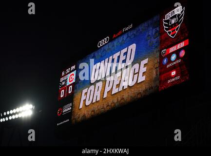 WASHINGTON, DC - MARZO 12: Solidarietà con l'Ucraina da DC United durante una partita MLS tra DC United e il Chicago Fire il 12 marzo 2022, ad Audi Foto Stock