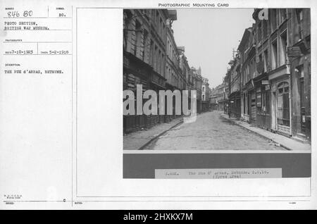 La Rue D'Arras, Bethune. 5-2-1918. Collezione di fotografie della prima Guerra Mondiale, 1914-1918 che raffigurano le attività militari delle forze armate britanniche e di altre nazioni e del personale durante la prima Guerra Mondiale Foto Stock
