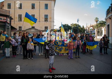 Roma, Italia. 13th Mar 2022. Roma 13 marzo 2022: Manifestazione organizzata dall'Associazione cristiana degli ucraini contro la guerra credito: Agenzia indipendente di Foto/Alamy Live News Foto Stock