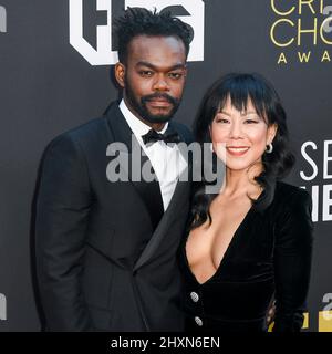 William Jackson Harper, Ali Ahn partecipa ai 27th annuali Critics Choice Awards al Fairmont Century Plaza il 13 marzo 2022 a Los Angeles, California. Foto: Casey Flanigan/imageSPACE/Sipa USA Credit: Sipa USA/Alamy Live News Foto Stock