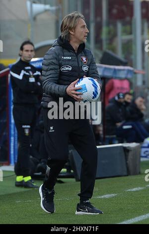 Salerno, Italia. 12th Mar 2022. (3/12/2022) Davide Nicola Coach (US Salernitana 1919) la Serie A tra gli USA. Salernitana 1919 e AC Sassuolo allo Stadio Arechi segnano la finale 2-2 a Salerno, Italia il 12 marzo 2022. (Foto di Agostino Gemito/Pacific Press/Sipa USA) Credit: Sipa USA/Alamy Live News Foto Stock