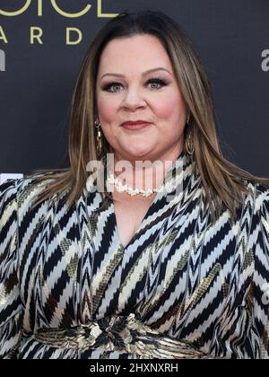 Century City, Stati Uniti. 13th Mar 2022. CENTURY CITY, LOS ANGELES, CALIFORNIA, Stati Uniti d'America - 13 MARZO: Melissa McCarthy arriva ai 27th Annual Critics' Choice Awards che si tengono al Fairmont Century Plaza Hotel il 13 marzo 2022 a Century City, Los Angeles, California, Stati Uniti. (Foto di Xavier Collin/Image Press Agency) Credit: Image Press Agency/Alamy Live News Foto Stock