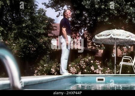 Boxer Sir Henry Cooper a casa nel 1981 Foto Stock