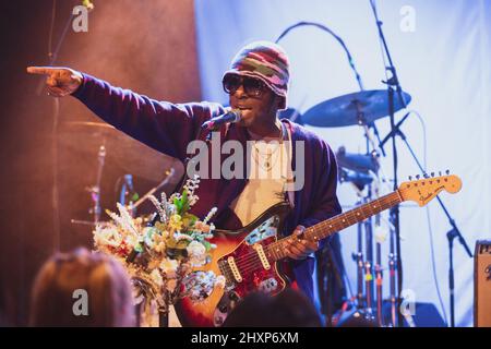 Copenaghen, Danimarca. 13th Mar 2022. Il cantante, cantautore e musicista d'anima americano Curtis Harding suona un concerto dal vivo all'Hotel Cecil di Copenhagen. (Photo Credit: Gonzales Photo/Alamy Live News Foto Stock