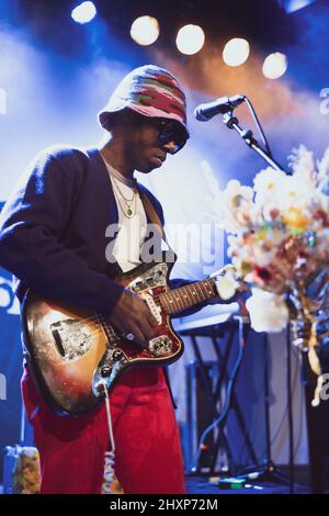 Copenaghen, Danimarca. 13th Mar 2022. Il cantante, cantautore e musicista d'anima americano Curtis Harding suona un concerto dal vivo all'Hotel Cecil di Copenhagen. (Photo Credit: Gonzales Photo/Alamy Live News Foto Stock