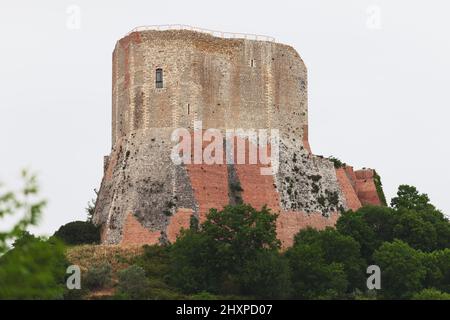 La torre Rocca di Tentennano nel borgo di Rocca d'Orcia. Toscana, Italia Foto Stock