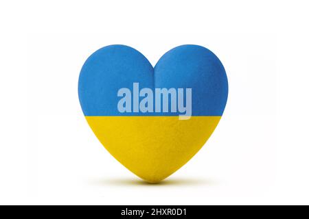 Cuore con bandiera Ucraina - concetto di fermare la guerra e pregare per l'Ucraina Foto Stock