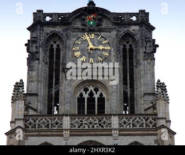 Chiesa di San Lorenzo e orologio in cima a Rotterdam, Olanda, N Foto Stock