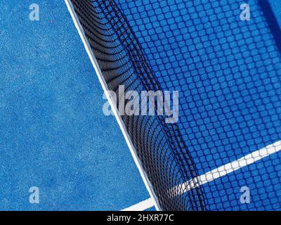 vista aerea zenithal di un campo da paddle tennis Foto Stock