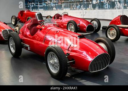 Francia, Mulhouse, Bas Rhin, la Cité de l'Automobile, monoposto da corsa italiana. Foto Stock