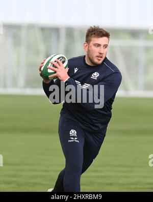 Oriam Sports Centre Edinburgh.Scotland.UK. 14th marzo 22. Guinness sei Nazioni. Sessione di Matt FagersonTraining in Scozia per l'Ireland Match. Credit: eric mccowat/Alamy Live News Foto Stock