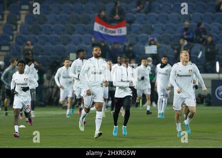 Bergamo, Italia. 10th Mar 2022. Italia, Bergamo, 10 2022 marzo: I giocatori di Bayer Leverkusen durante il riscaldamento della partita di calcio ATALANTA vs BAYER LEVERKUSEN, last16 1st LEG Europe League 2021-2022, stadio Gewiss (Foto di Fabrizio Andrea Bertani/Pacific Press) Credit: Pacific Press Media Production Corp./Alamy Live News Foto Stock