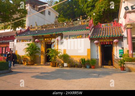 Tempio di Kwan Tai, Tai o, Isola di Lantau, Hong Kong, Cina. Bella entrata esterna di questo luogo religioso buddista. Gennaio 2020. Foto Stock