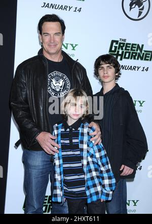 Patrick Warburton alla prima 'Green Hornet' tenutasi al Grauman's Chinese Theatre di Hollywood, California. Foto Stock