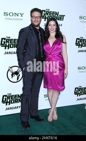 Seth Rogen e Lauren Miller alla prima 'Green Hornet' tenutasi al Grauman's Chinese Theatre di Hollywood, California. Foto Stock