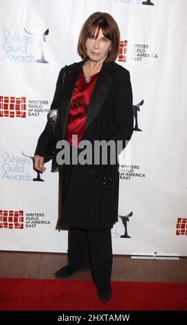 Lee Grant alla cerimonia annuale 63rd dei premi della Guild degli scrittori tenutasi presso l'AXA Equitable Center, New York. Foto Stock