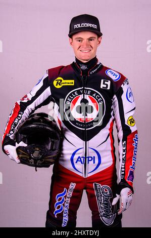 MANCHESTER, REGNO UNITO. MAR 14th Brady Kurtz - Belle Vue 'ATPI' Aces durante il Media Day dell'autodromo Belle Vue al National Speedway Stadium di Manchester, lunedì 14th marzo 2022. (Credit: Ian Charles | MI News) Foto Stock