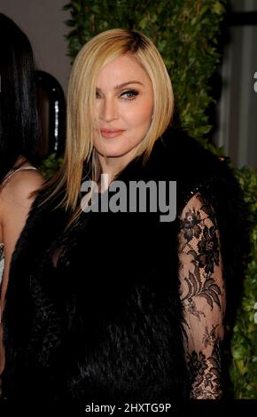 Madonna durante il Vanity Fair Oscar Party 2011 ospitato da Graydon carter al Sunset Tower Hotel di Hollywood, California Foto Stock