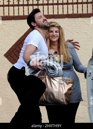 Chmerkovskiy e Kirstie Alley lasciano la Danza con la pratica delle Stelle a Los Angeles, CA. Foto Stock