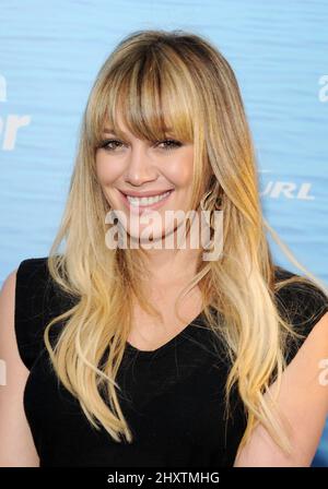 Hilary Duff durante il Soul Surfer il Premiere di Los Angeles all'Arclight Theatre di Hollywood, California Foto Stock