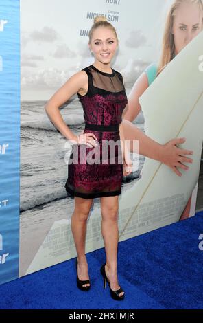 AnnaSophia Robb durante il Soul Surfer il Premiere di Los Angeles all'Arclight Theatre di Hollywood, California Foto Stock