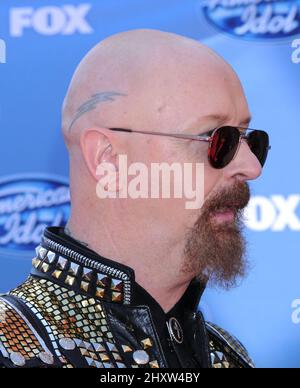 Rob Halford durante l'American Idol Grand finale 2011 tenuto al Nokia Theatre L.A. Live, Los Angeles Foto Stock